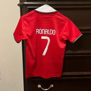 Cristiano Ronaldo Portugal soccer jersey kids/youth small/S